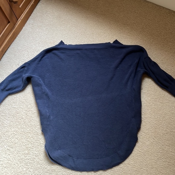 Express Sweater - Picture 2 of 4